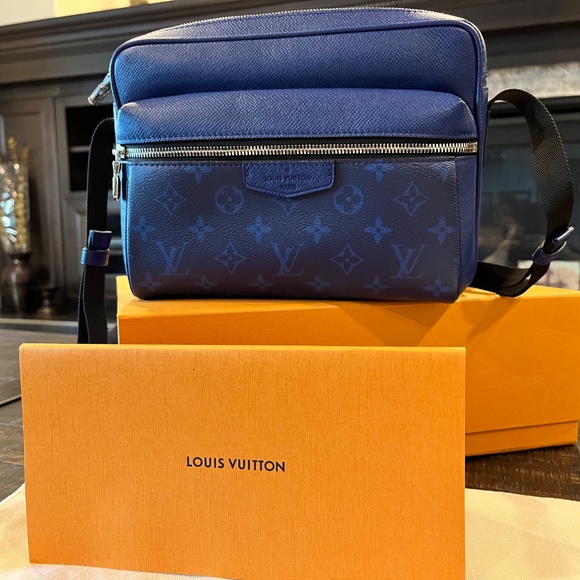 Louis Vuitton - Picture 11 of 11